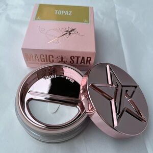 jeffree star Topaz luminous setting powder
New with box.
